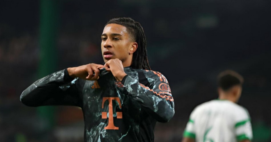 Olise mang lại bàn thắng cho Bayern Munich